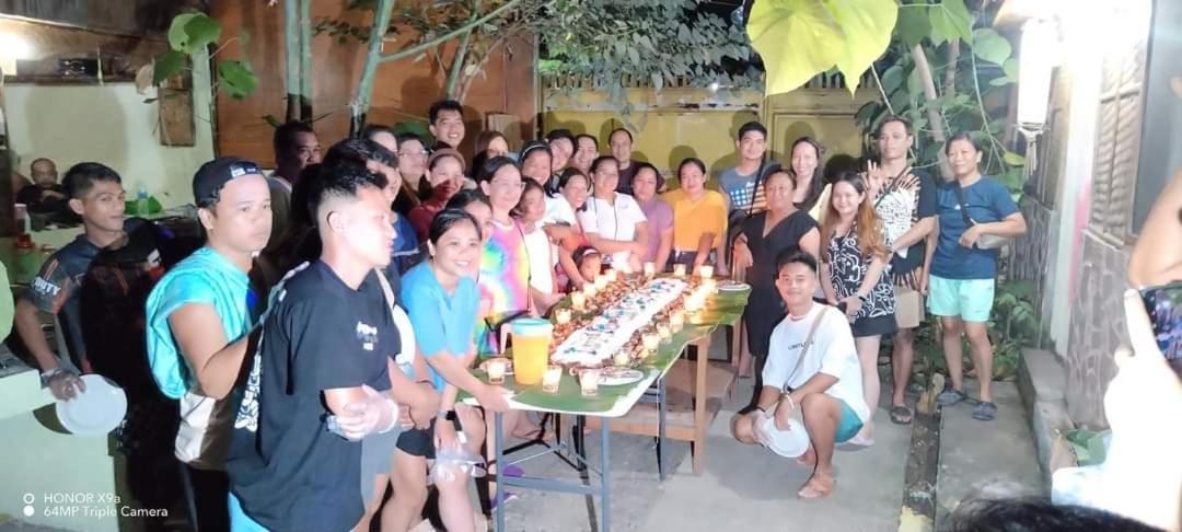 Bambooze Hauz Hotel Balabag  Exterior photo